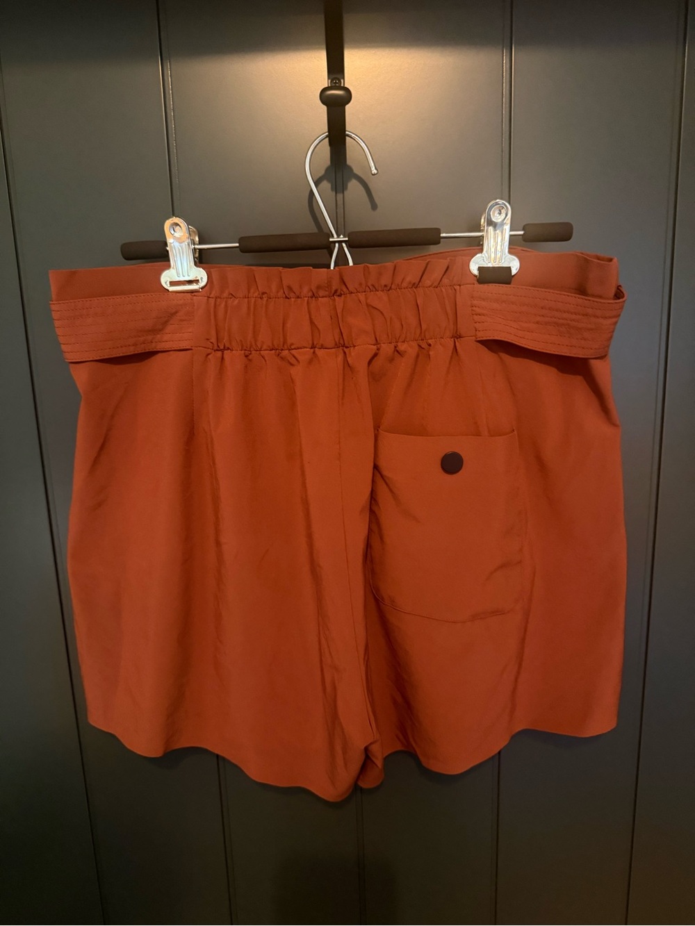 Athleta Cognac Brown Skyline II Paper Bag High Rise Shorts - Picture 6 of 7